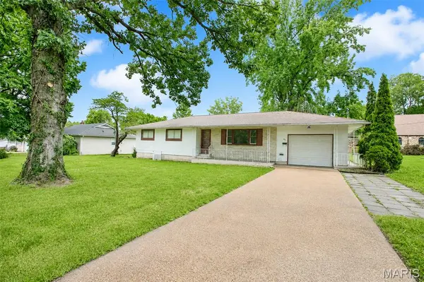 403 Cox DR, Cuba, MO 65453