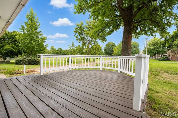 403 Cox DR, Cuba, MO 65453