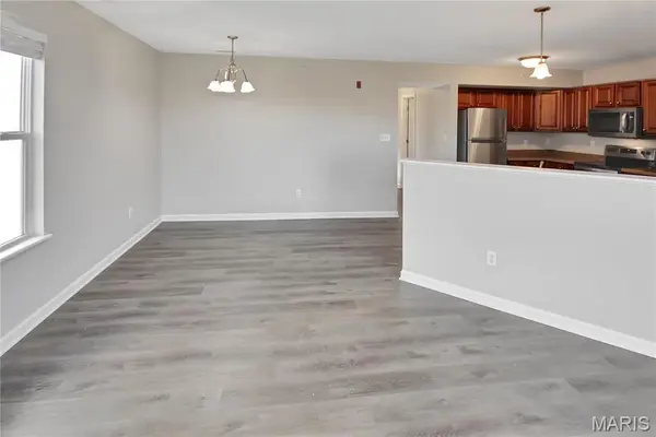 333 Stonewall Creek DR, Dardenne Prairie, MO 63368