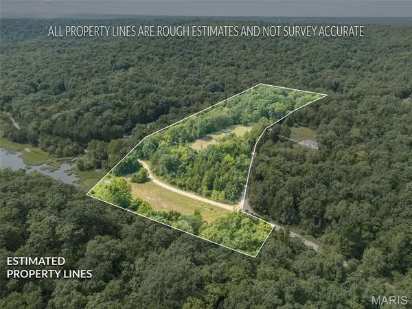 400 Hill Side RD, De Soto, MO 63020
