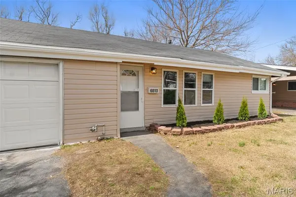 6813 Saint Olaf DR, Berkeley, MO 63134