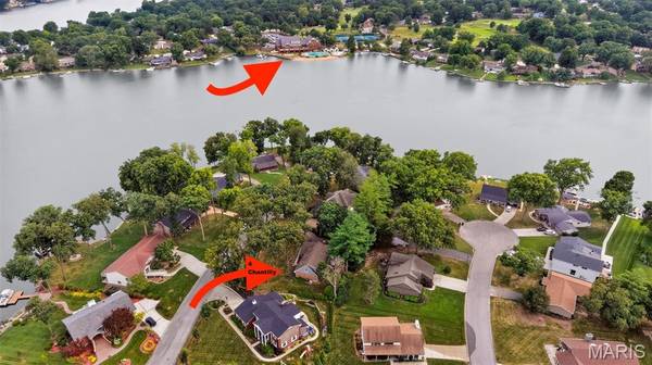 4 Chantilly CT, Lake St Louis, MO 63367