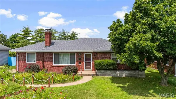 3913 Cordes DR, St Louis, MO 63125