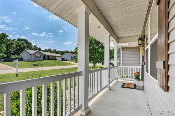 74 Hickory CIR, Union, MO 63084