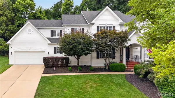 587 Eagle Manor LN, St Louis, MO 63017