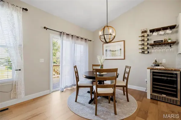 2349 Banon DR, St Charles, MO 63301