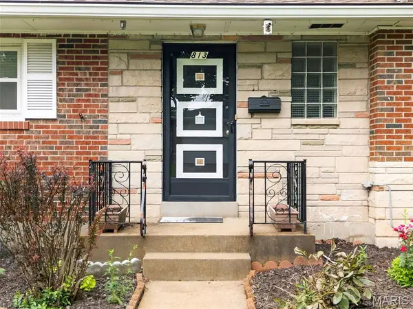 813 Hentschel PL, St Louis, MO 63135