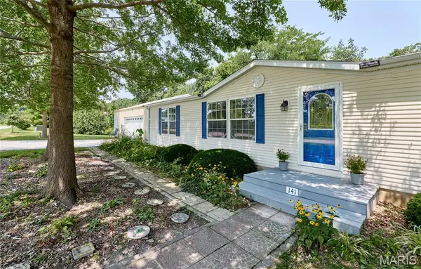 141 Sun Haven DR, Silex, MO 63377