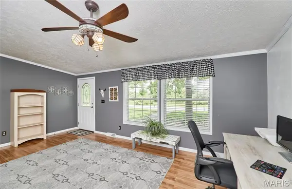 141 Sun Haven DR, Silex, MO 63377