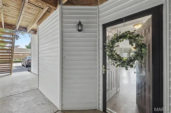 410 Benton #C, St Peters, MO 63376