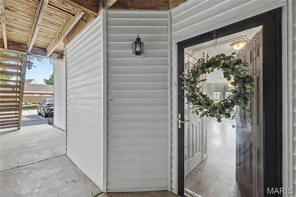 410 Benton #C, St Peters, MO 63376