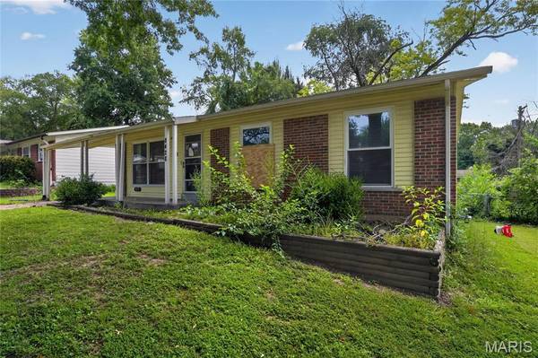 8428 Jacklin AVE, Hazelwood, MO 63042