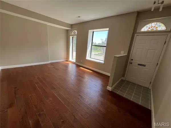 4419 Oakland AVE, St Louis, MO 63110
