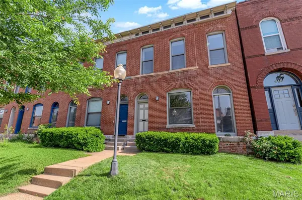 4419 Oakland AVE, St Louis, MO 63110