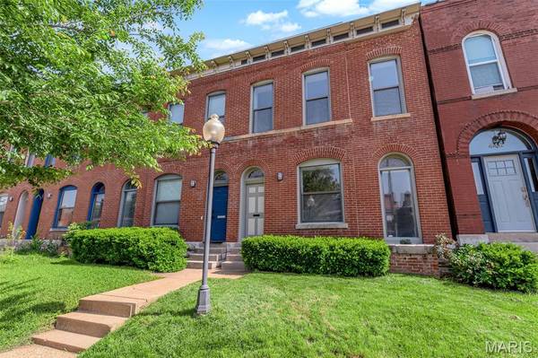 4419 Oakland AVE, St Louis, MO 63110