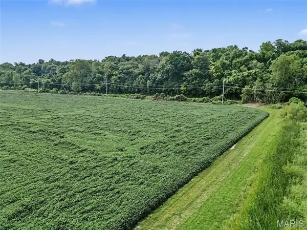 120 N Eatherton RD, Chesterfield, MO 63005