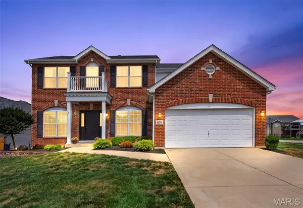 609 Sunny Pass DR, Wentzville, MO 63385