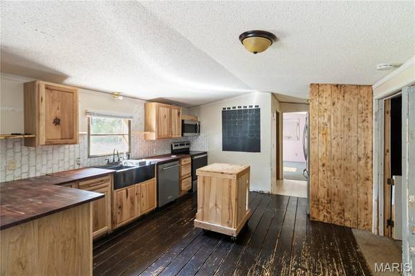 310 Linda DR, Lonedell, MO 63060