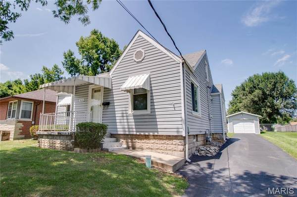 3616 Coronado DR, Alton, IL 62002