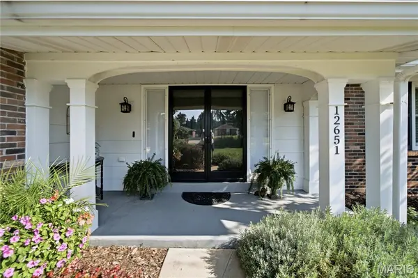 12651 Villa Hill LN, Creve Coeur, MO 63141