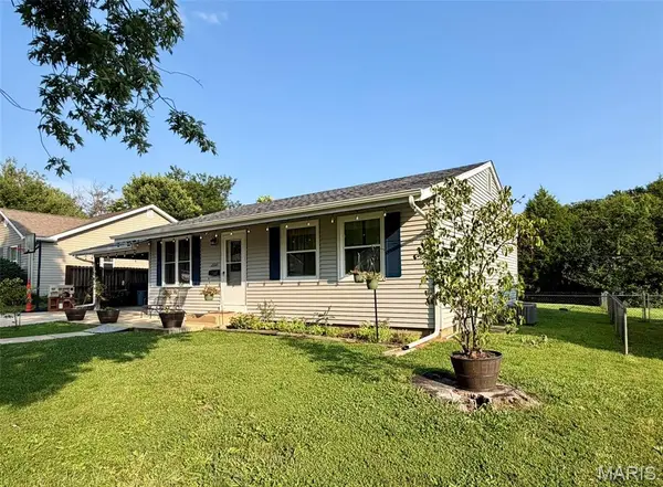 2550 Bonniebrook DR, Maryland Heights, MO 63043