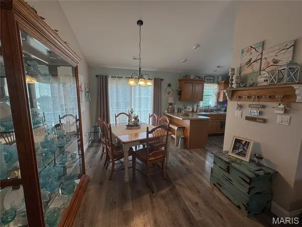 25 Pecan Tree LN, Farmington, MO 63640