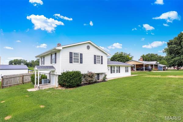 112 Village Creek RD, Fredericktown, MO 63645