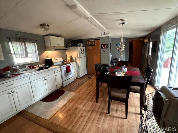 22622 Abrolat RD, Wright City, MO 63390