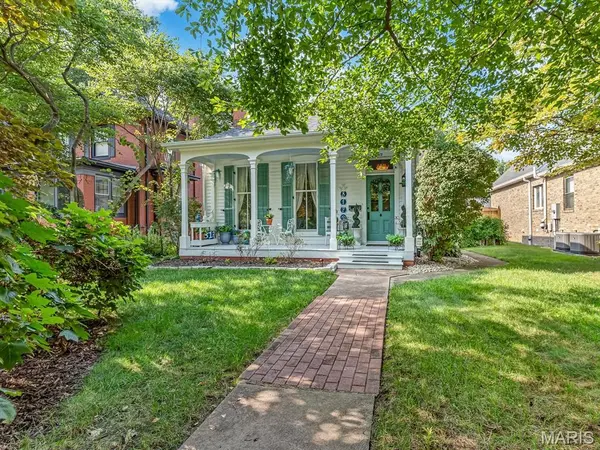 817 Saint Louis ST, Edwardsville, IL 62025