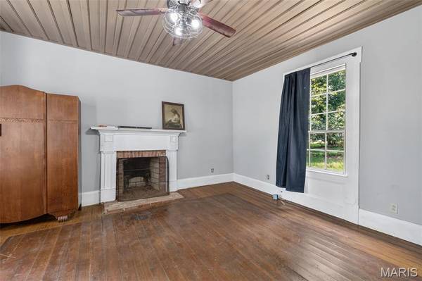 322 S State Hwy 21, Caledonia, MO 63631
