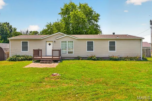 305 N 4th ST, New Florence, MO 63363