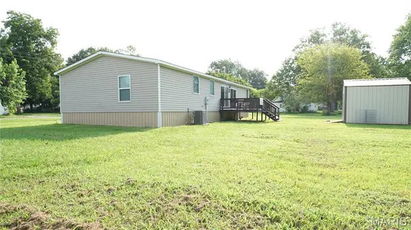 310 4th St, Fisk, MO 63940