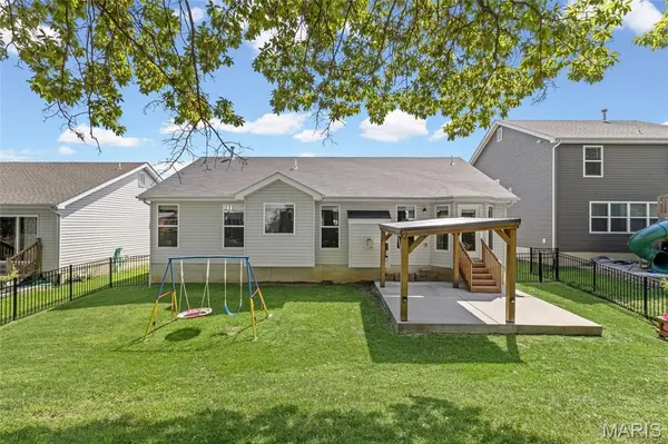 811 Crestwood CT, O'fallon, MO 63366