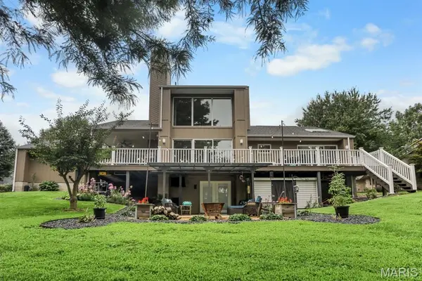 1006 Patti CT, Red Bud, IL 62278