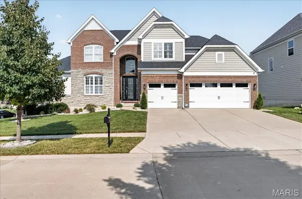 302 Oak Stand CT, Chesterfield, MO 63005