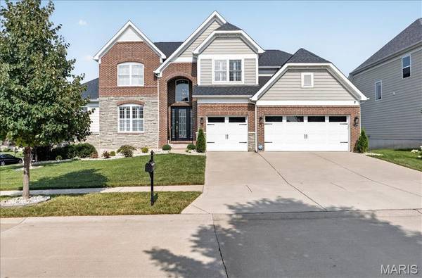 302 Oak Stand CT, Chesterfield, MO 63005