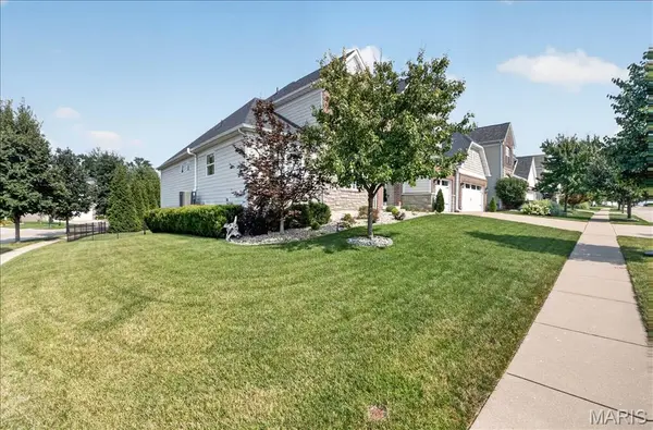302 Oak Stand CT, Chesterfield, MO 63005