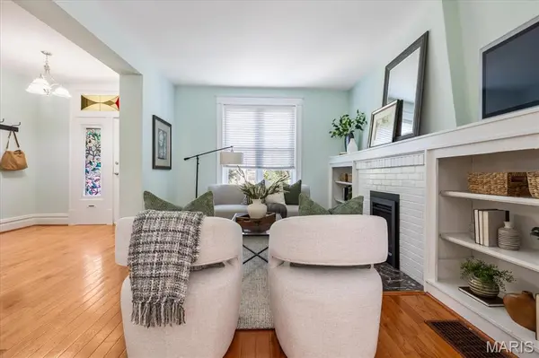 4146 Shaw BLVD, St Louis, MO 63110