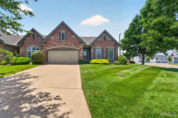 115 Long And Winding RD, St Peters, MO 63376