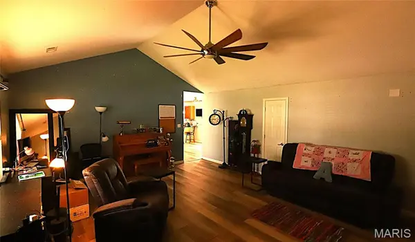 560 Huntleigh CT, Farmington, MO 63640