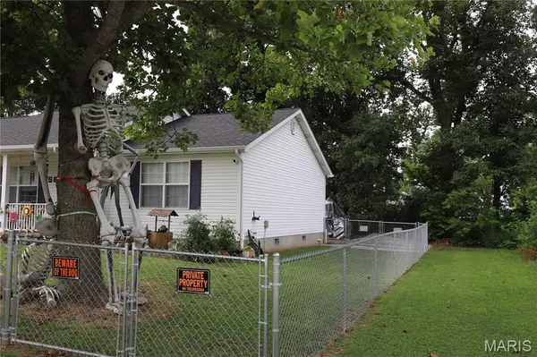 560 Huntleigh CT, Farmington, MO 63640