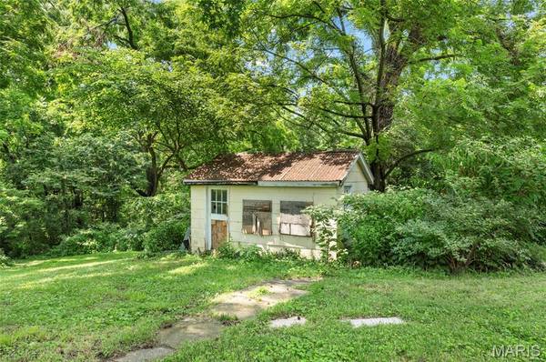 326 Hollywood Heights RD, Caseyville, IL 62232