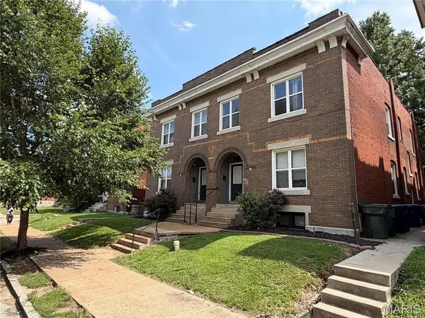 3004-3006 Henrietta ST, St Louis, MO 63104