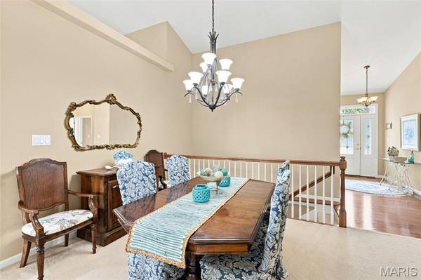 303 Glasgow DR, St Charles, MO 63301