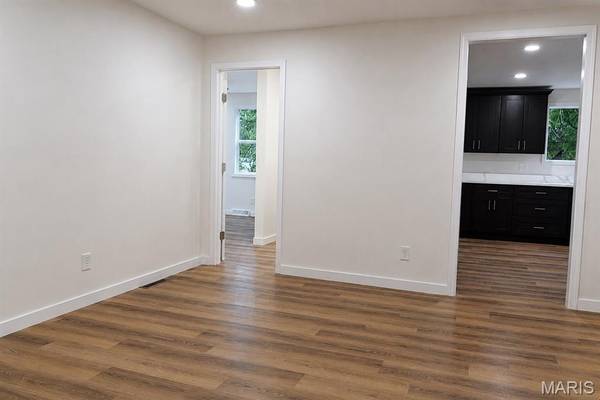 909 Valentine ST, Festus, MO 63028