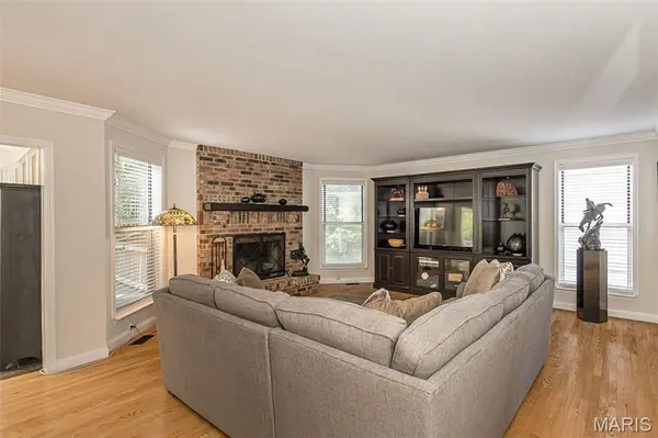 47 Fox Meadows CT, St Charles, MO 63303