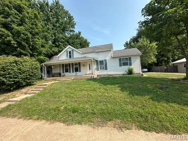 702 E 3rd ST, Salem, MO 65560