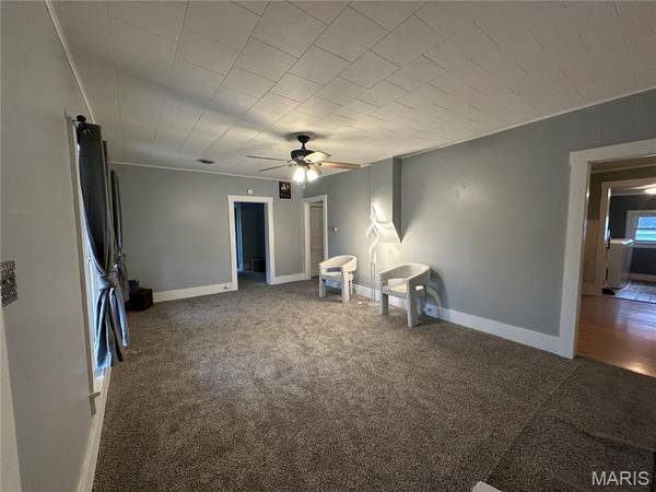 702 E 3rd ST, Salem, MO 65560