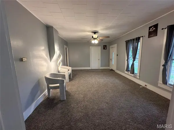 702 E 3rd ST, Salem, MO 65560