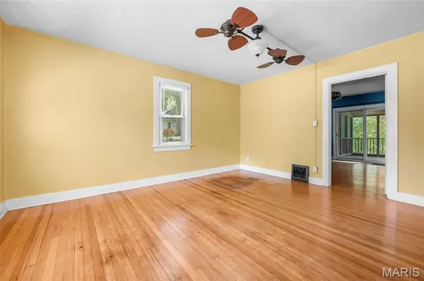 419 Cass AVE, Edwardsville, IL 62025